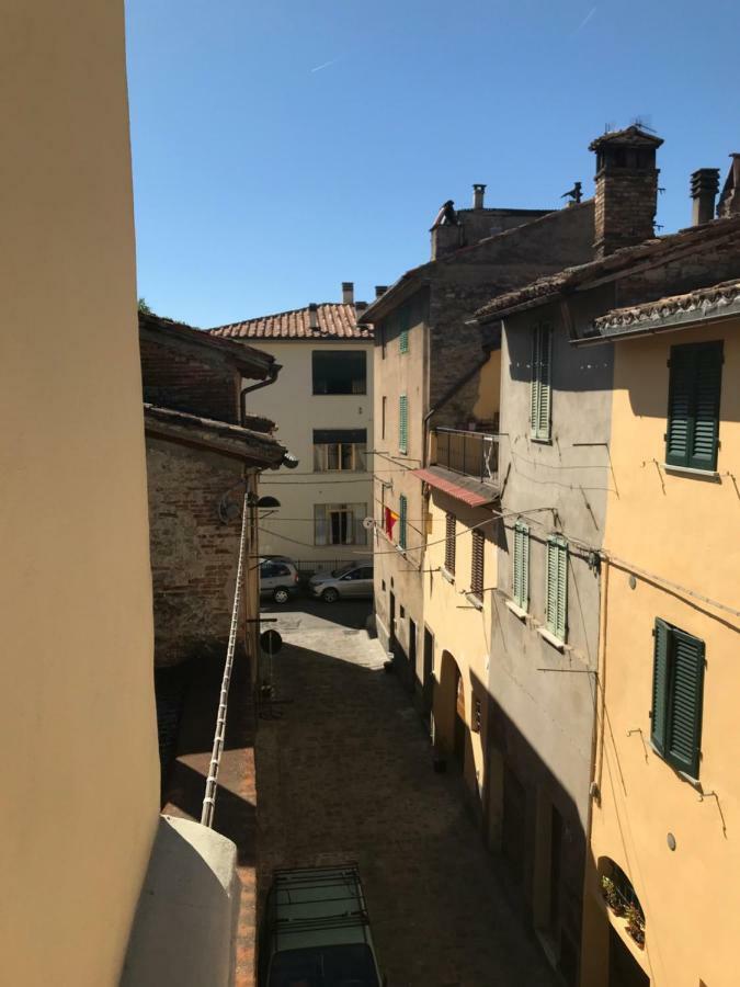 Le Deja Vue Apartment Citta di Castello Bagian luar foto
