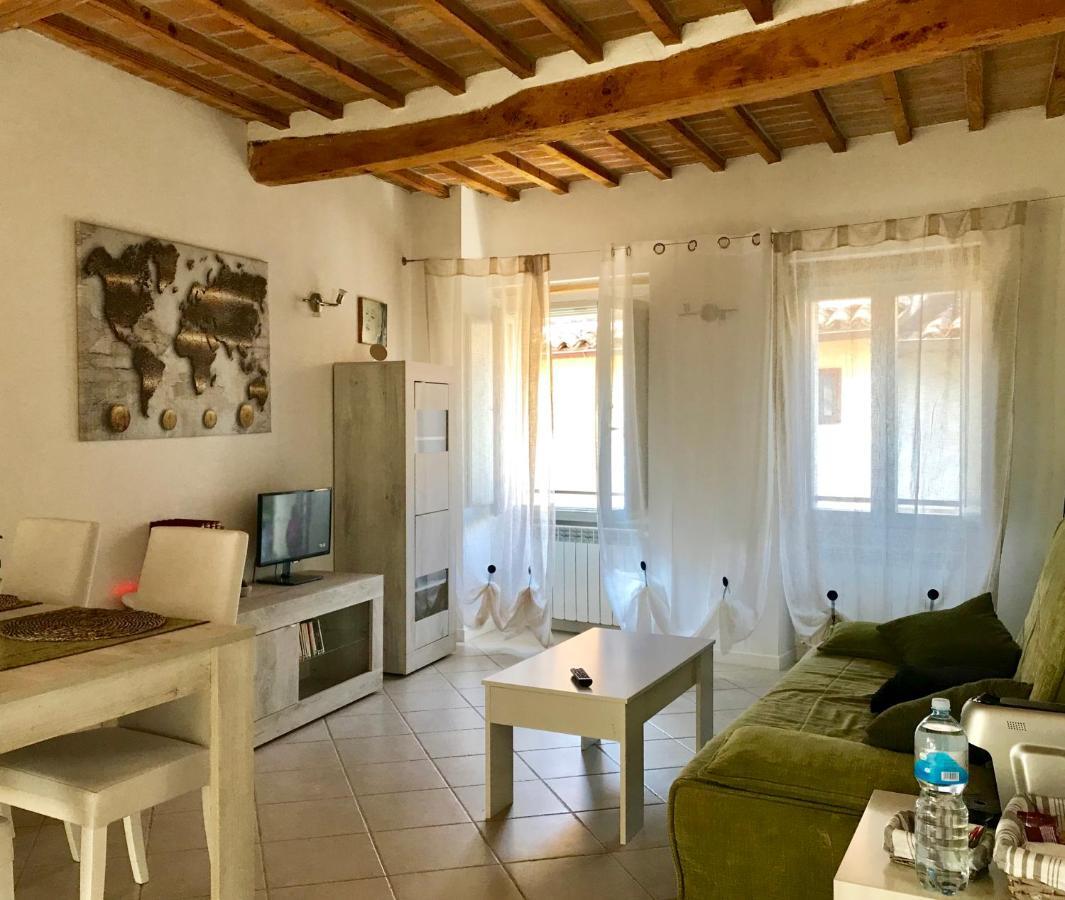 Le Deja Vue Apartment Citta di Castello Bagian luar foto