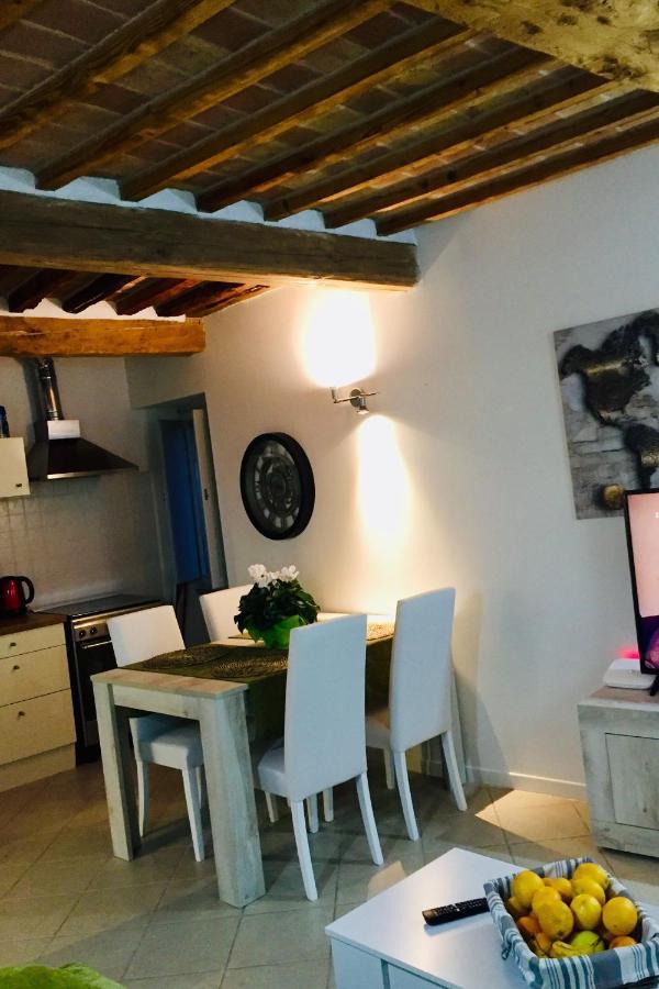 Le Deja Vue Apartment Citta di Castello Bagian luar foto